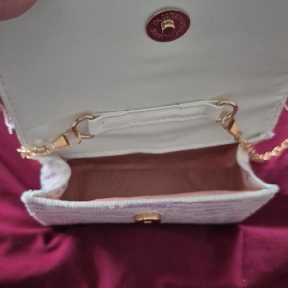 Hello Kitty White and Pink Clutch Rare. Very Firm On Price - Picture 7 of 7